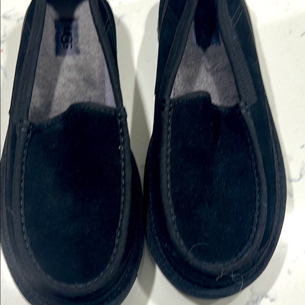 Worn Once Men's Ugg Slippers